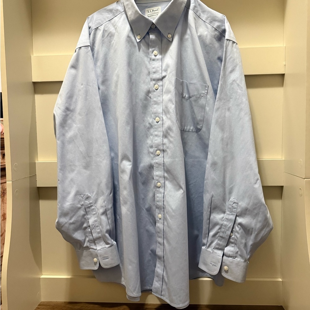 LL Bean Men's Light Blue Dress Shirt
